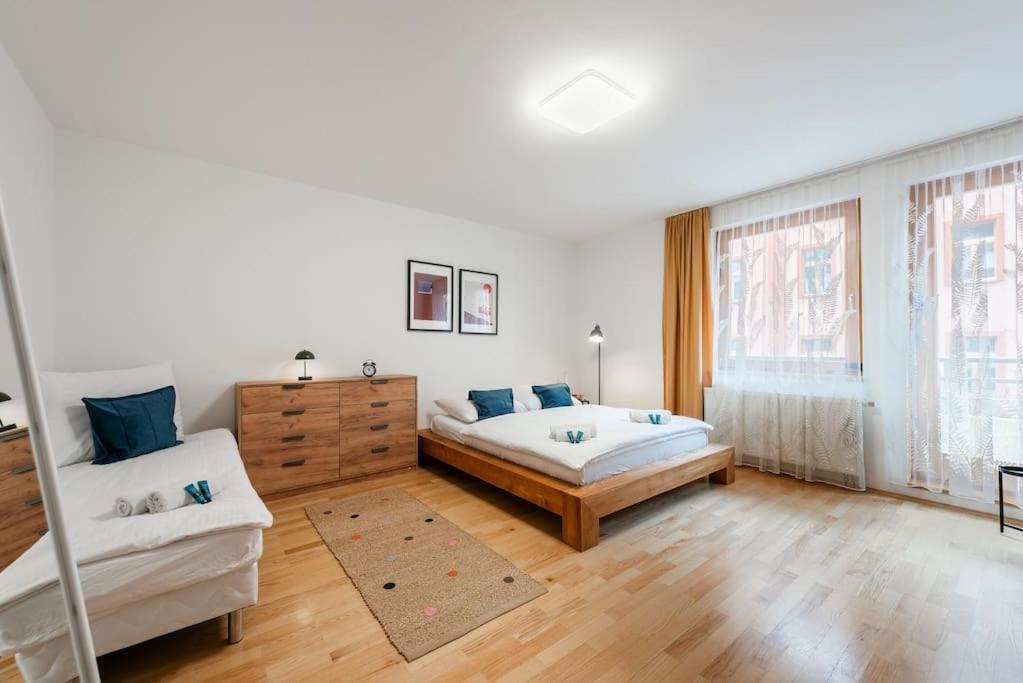 Apartment Bliss *