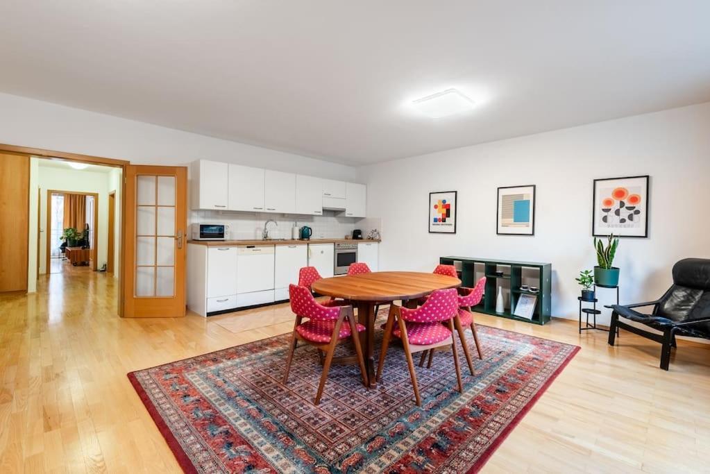 Bliss Apartment *